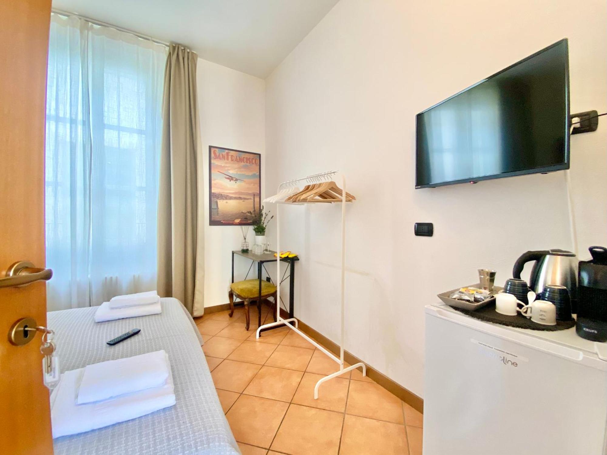 I Portici Del Centro Hotel Como Kültér fotó