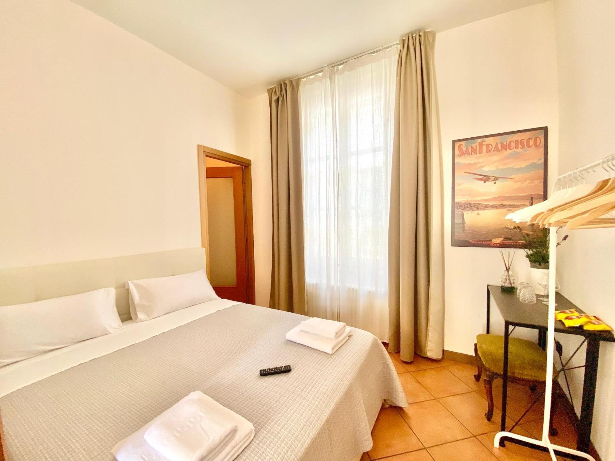 I Portici Del Centro Hotel Como Kültér fotó